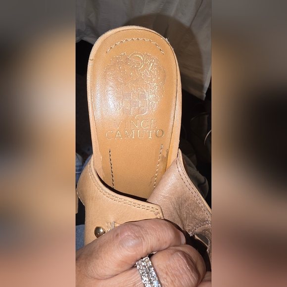 Vince Camuto, wide leather heeled shoes, with studs.  size 7. beige color - Picture 6 of 7